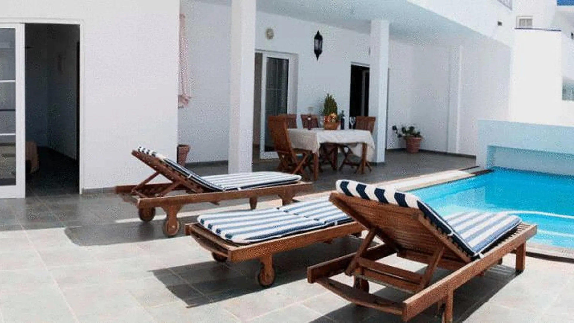 Villas del Mar Viña y Cabrera Puerto Calero